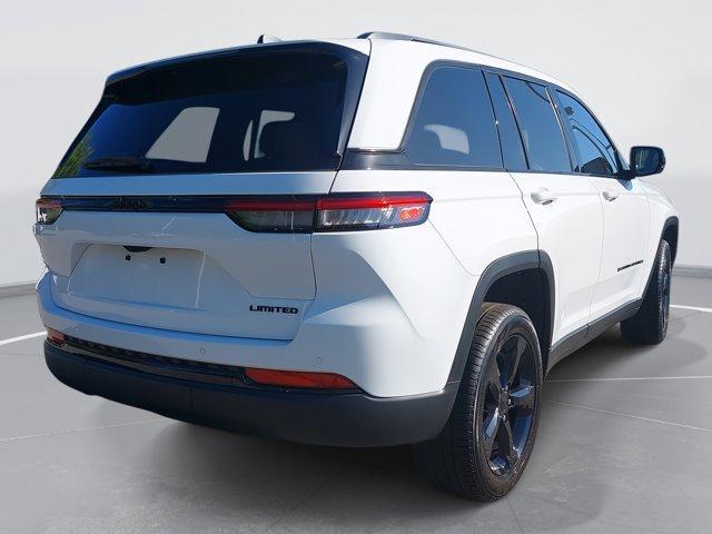 new 2024 Jeep Grand Cherokee car, priced at $40,270