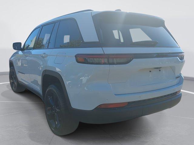 new 2024 Jeep Grand Cherokee car, priced at $40,270