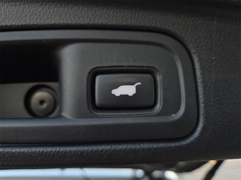 used 2017 Honda Pilot car, priced at $18,411