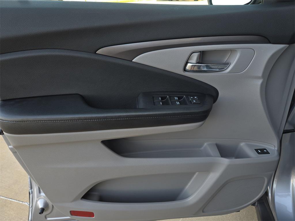 used 2017 Honda Pilot car, priced at $18,411