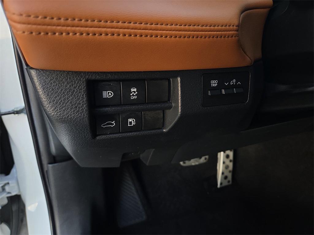 used 2021 Toyota Avalon Hybrid car, priced at $18,970