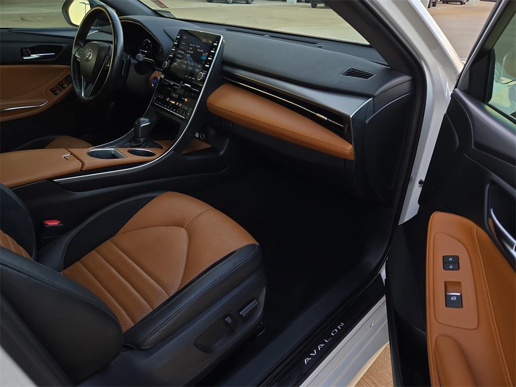 used 2021 Toyota Avalon Hybrid car, priced at $18,970