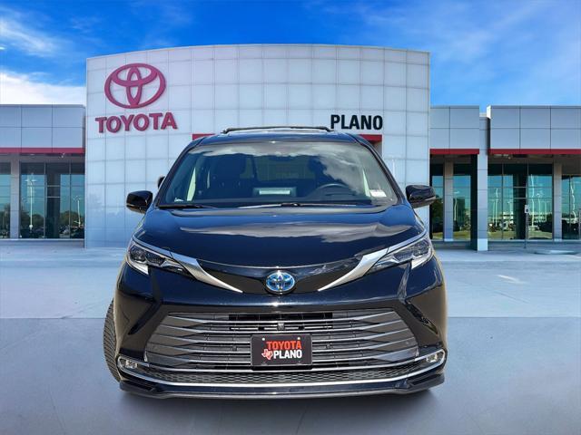 used 2021 Toyota Sienna car, priced at $38,563