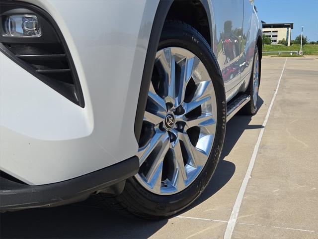 used 2022 Toyota Highlander Hybrid car, priced at $41,485
