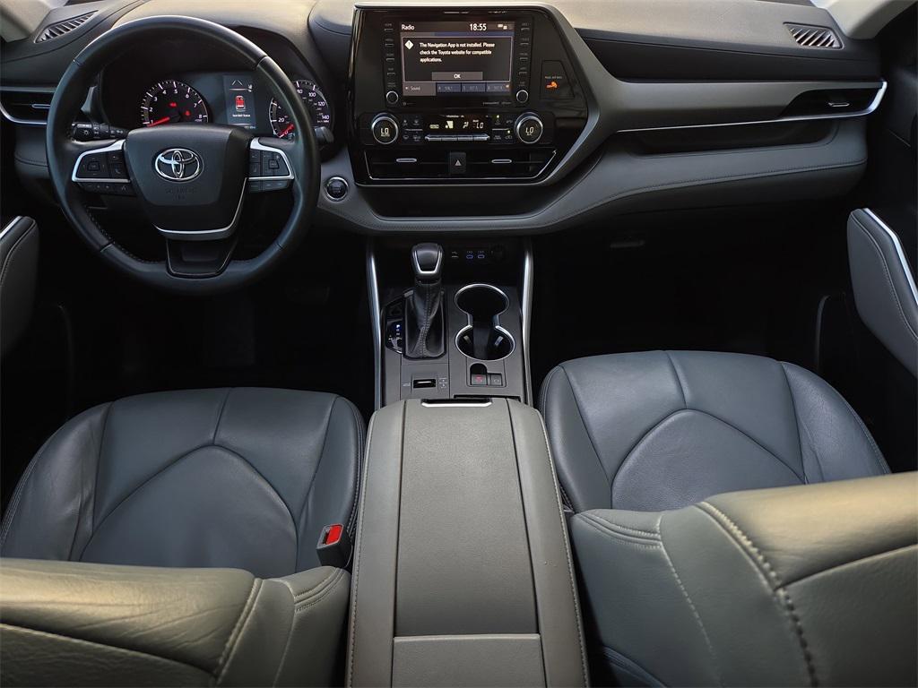 used 2022 Toyota Highlander car, priced at $24,333