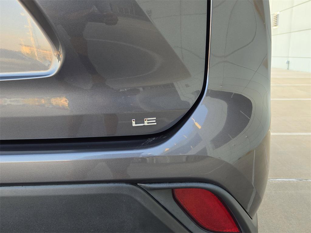 used 2022 Toyota Highlander car, priced at $24,333