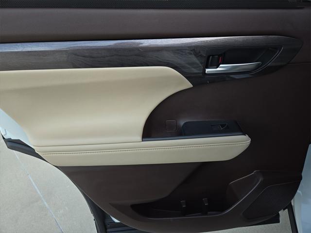 used 2021 Toyota Highlander Hybrid car, priced at $40,435