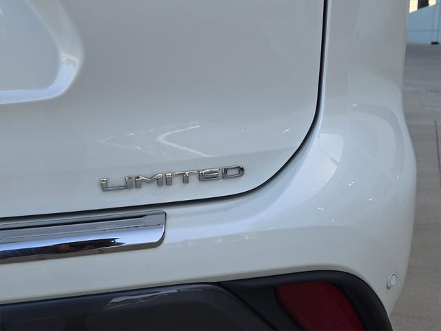 used 2021 Toyota Highlander Hybrid car, priced at $40,435