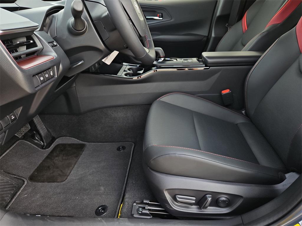 new 2025 Toyota Prius Plug-In Hybrid car, priced at $40,083