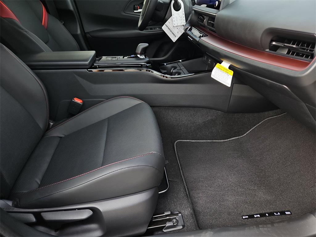 new 2025 Toyota Prius Plug-In Hybrid car, priced at $40,083