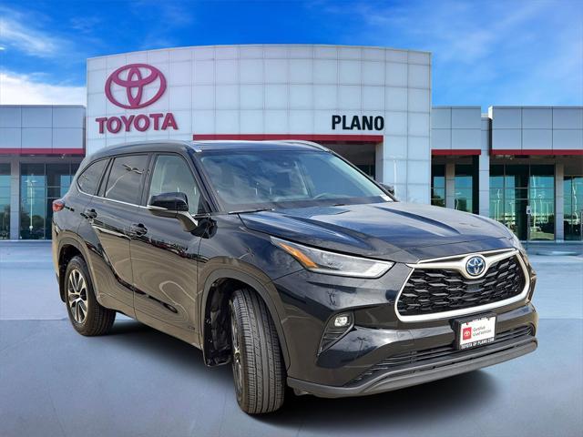 used 2021 Toyota Highlander Hybrid car, priced at $37,415