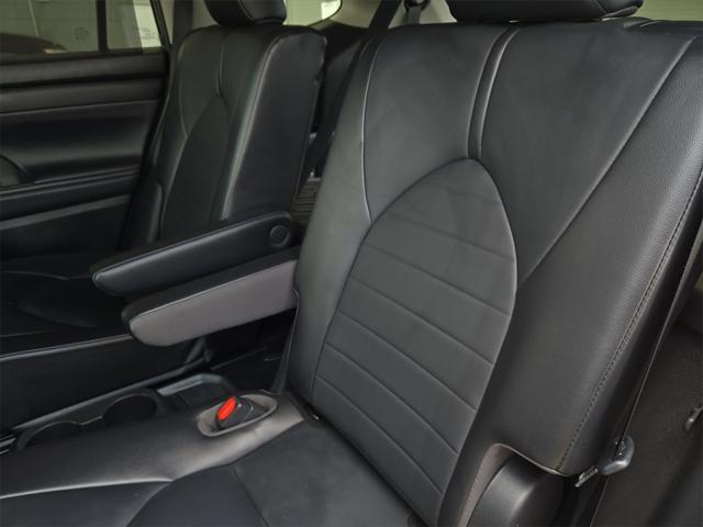 used 2021 Toyota Highlander Hybrid car, priced at $37,415