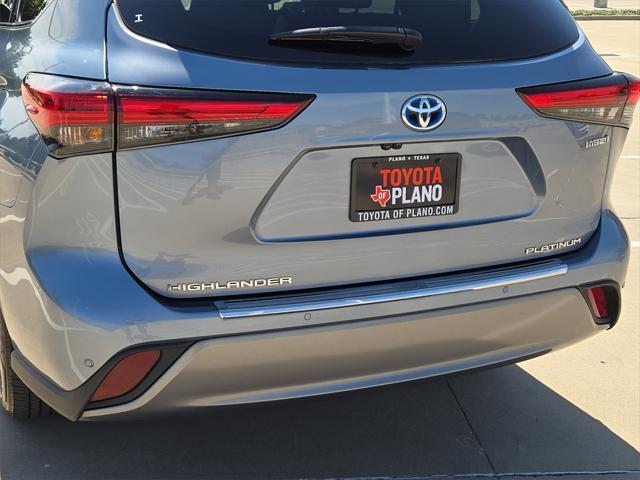 used 2023 Toyota Highlander Hybrid car, priced at $48,688