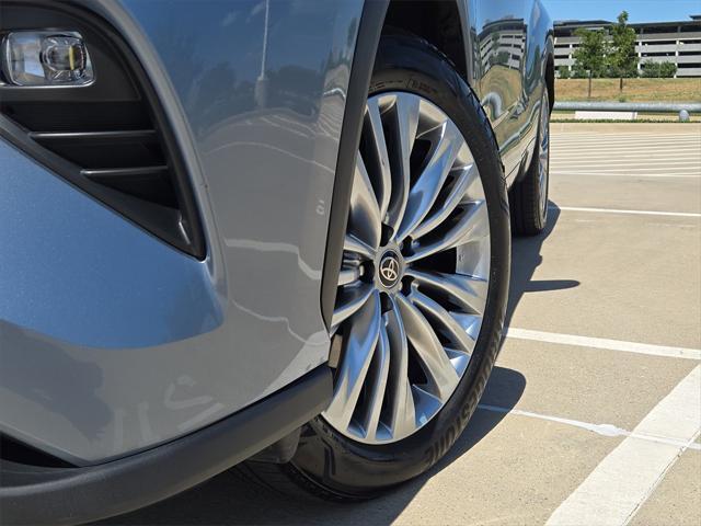 used 2023 Toyota Highlander Hybrid car, priced at $48,688