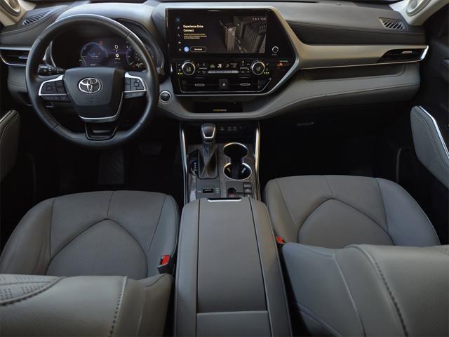 used 2023 Toyota Highlander Hybrid car, priced at $48,688