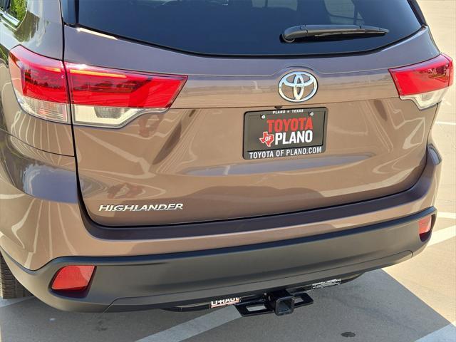 used 2019 Toyota Highlander car, priced at $24,255