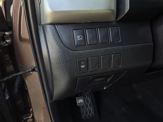used 2019 Toyota Highlander car, priced at $24,255