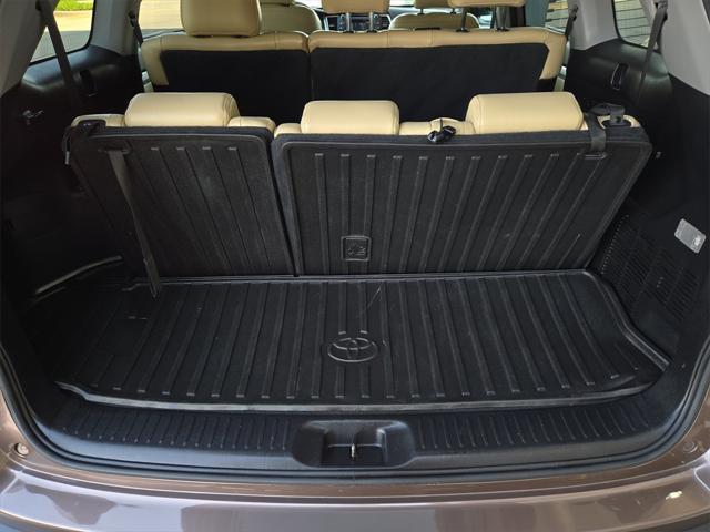 used 2019 Toyota Highlander car, priced at $24,255