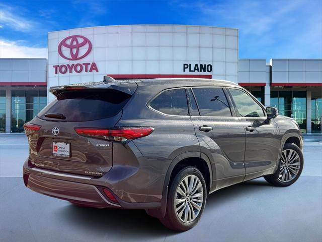 used 2023 Toyota Highlander Hybrid car, priced at $51,458