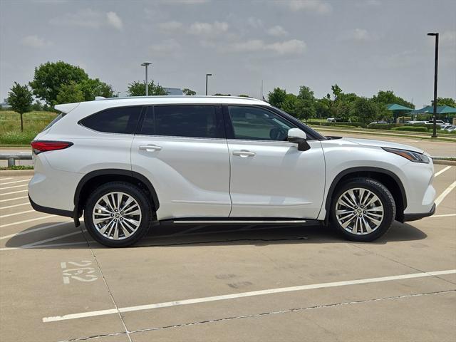used 2023 Toyota Highlander car, priced at $44,991