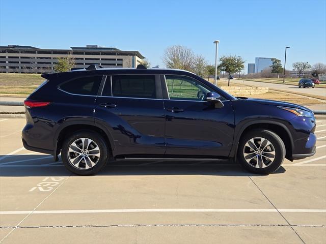 used 2023 Toyota Highlander Hybrid car, priced at $44,814