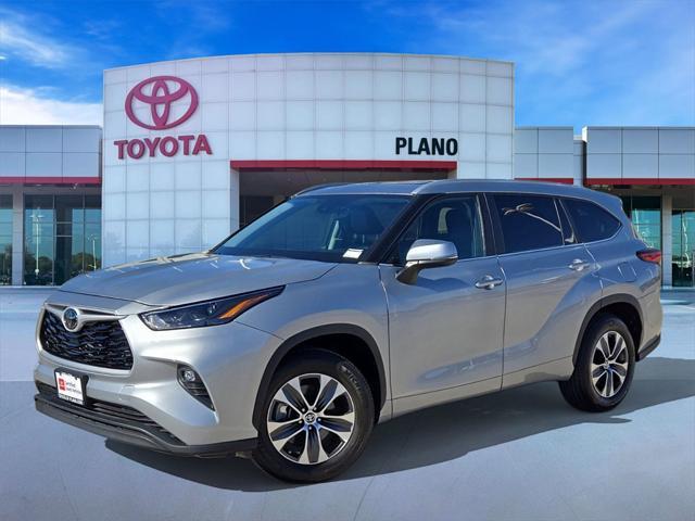 used 2023 Toyota Highlander car, priced at $38,687