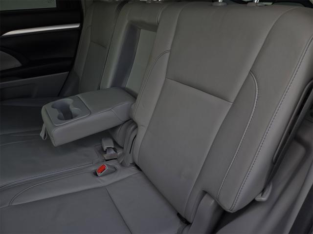used 2017 Toyota Highlander car, priced at $19,461