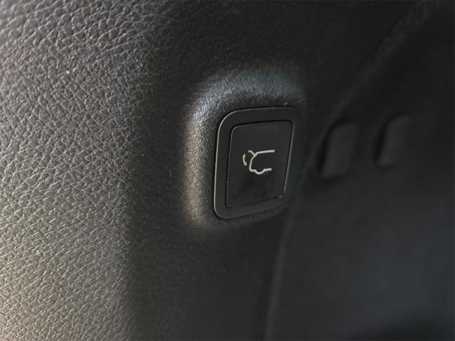 used 2019 Jeep Cherokee car, priced at $16,960