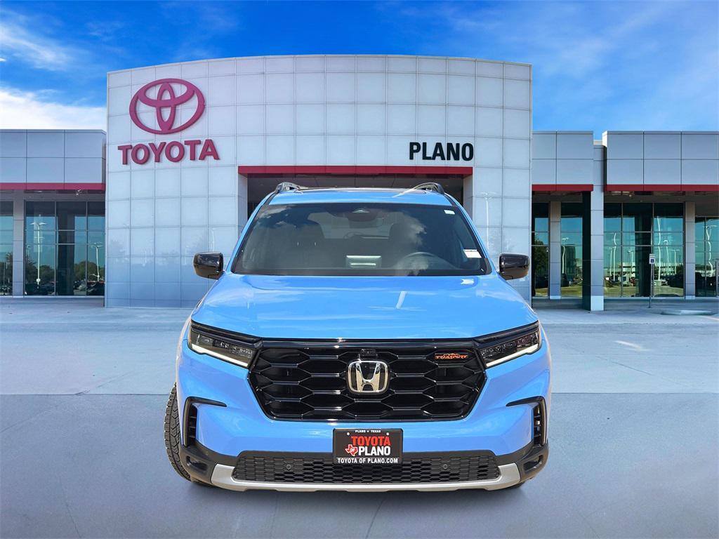 used 2025 Honda Pilot car, priced at $43,244