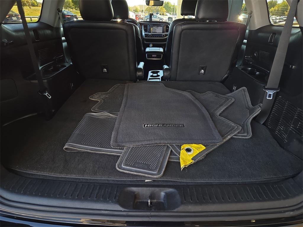 used 2019 Toyota Highlander car, priced at $19,426