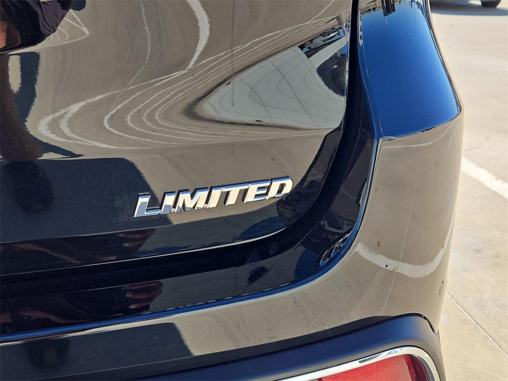 used 2019 Toyota Highlander car, priced at $19,426