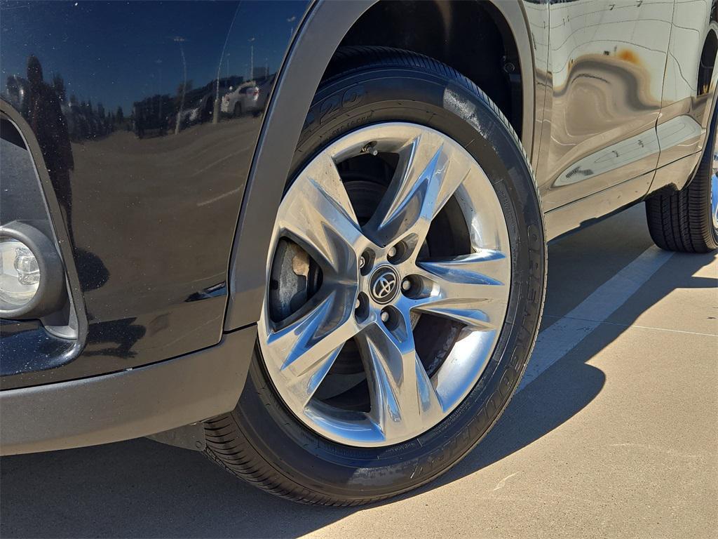 used 2019 Toyota Highlander car, priced at $19,426