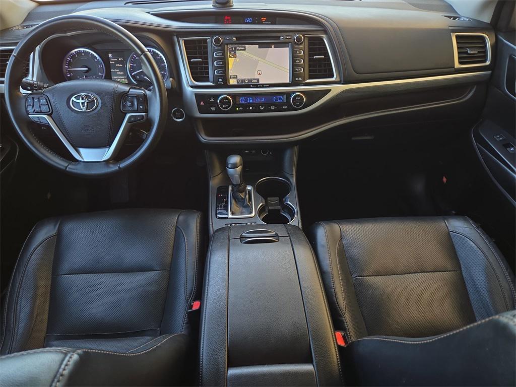 used 2019 Toyota Highlander car, priced at $19,426