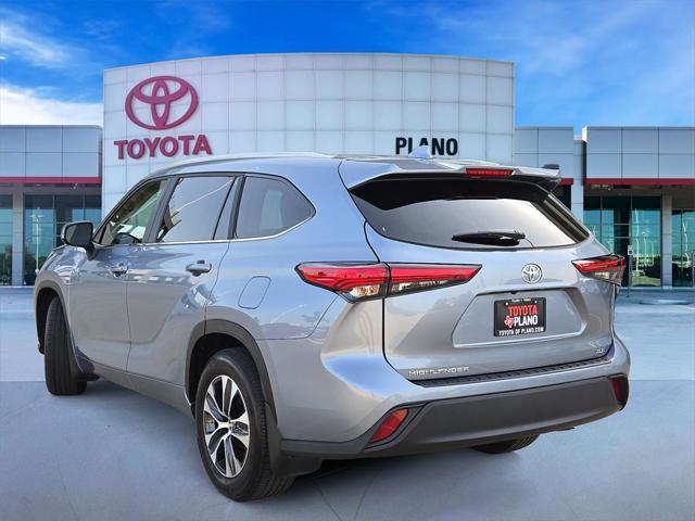 used 2023 Toyota Highlander car, priced at $41,361