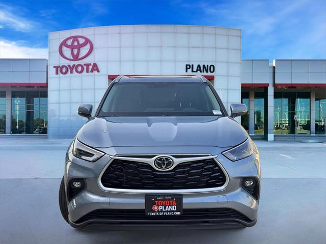 used 2023 Toyota Highlander car, priced at $41,361