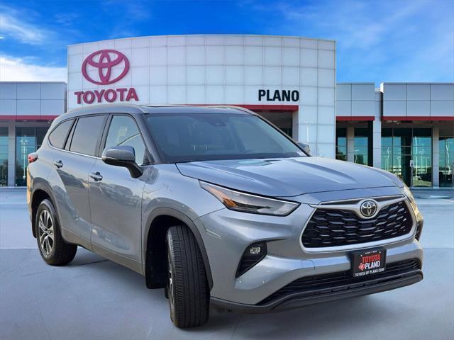 used 2023 Toyota Highlander car, priced at $41,361