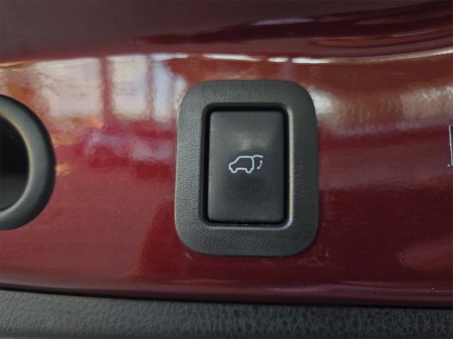 used 2014 Toyota Highlander car, priced at $18,395
