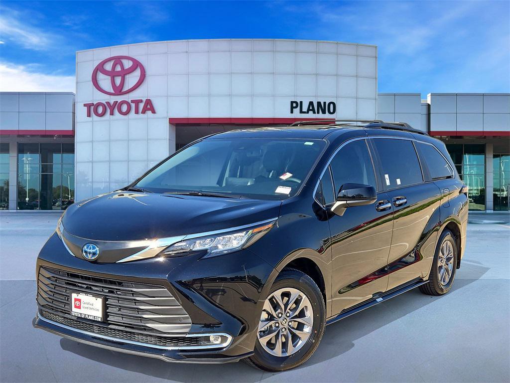 used 2023 Toyota Sienna car, priced at $40,977