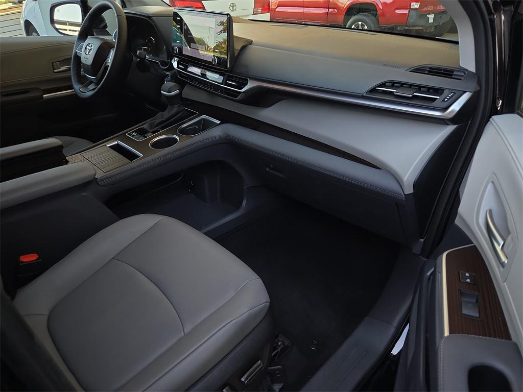used 2023 Toyota Sienna car, priced at $40,977