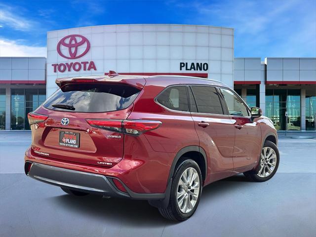 used 2022 Toyota Highlander Hybrid car, priced at $43,906