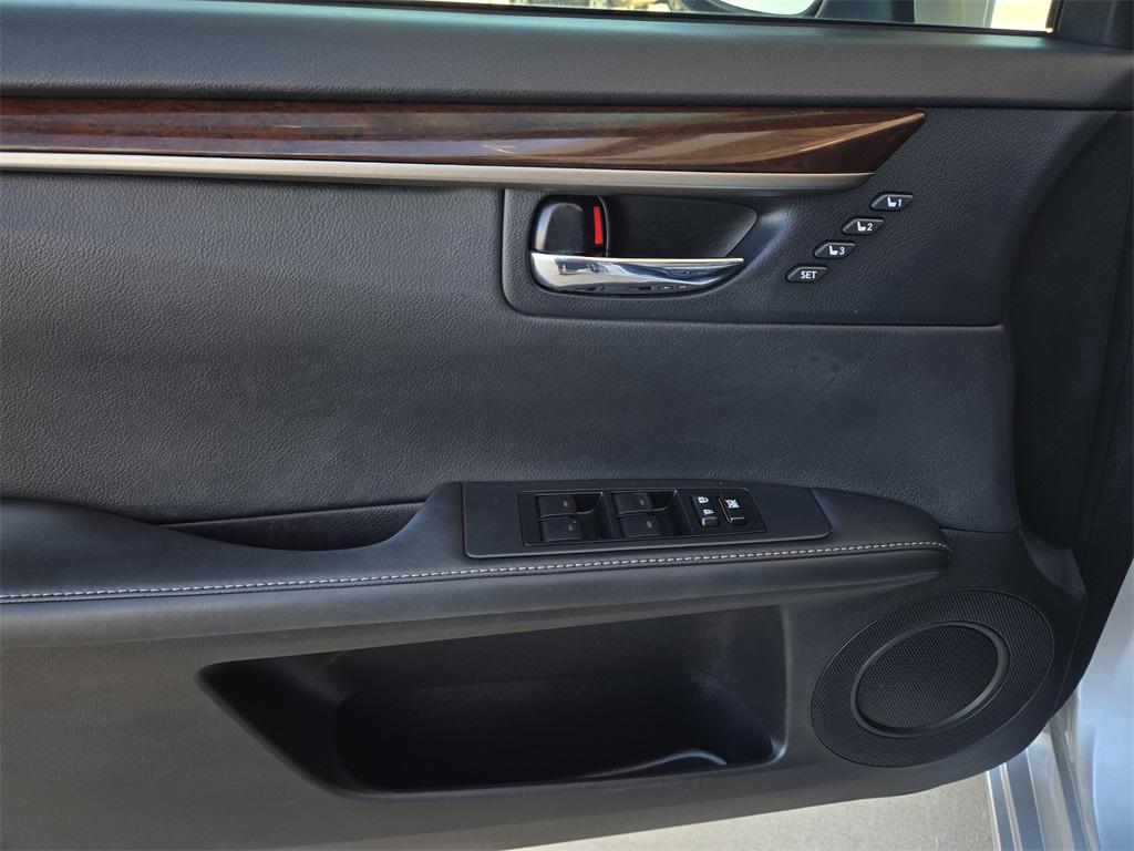 used 2013 Lexus ES 350 car, priced at $19,956