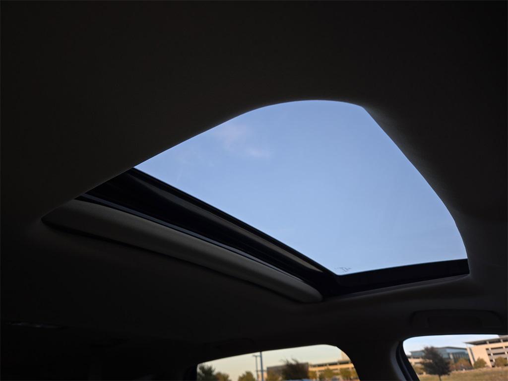 used 2018 Acura MDX car, priced at $18,901