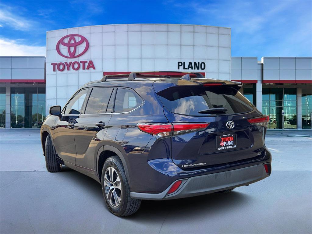 used 2020 Toyota Highlander car, priced at $24,991
