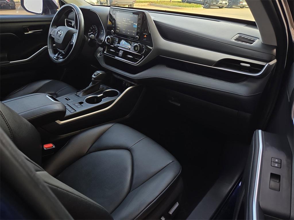 used 2020 Toyota Highlander car, priced at $24,991