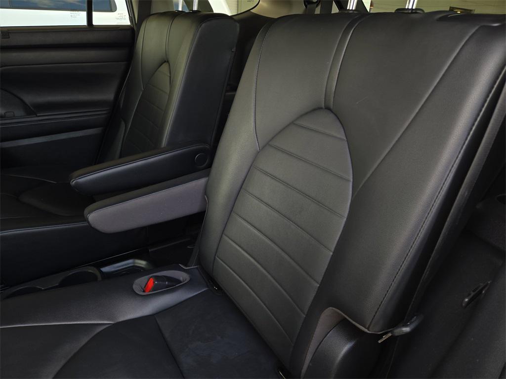 used 2020 Toyota Highlander car, priced at $24,991