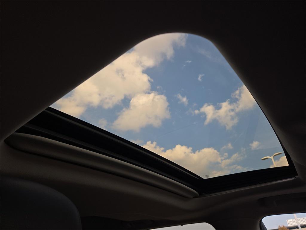 used 2020 Toyota Highlander car, priced at $24,991