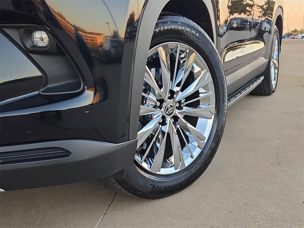 used 2025 Toyota Grand Highlander car, priced at $56,895