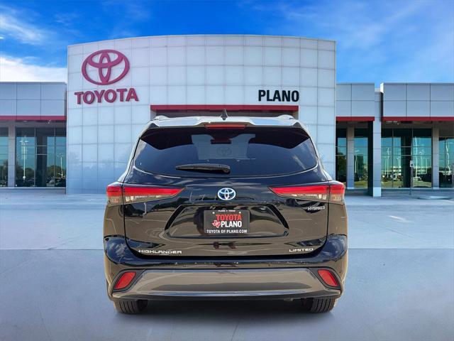 used 2022 Toyota Highlander Hybrid car, priced at $32,924