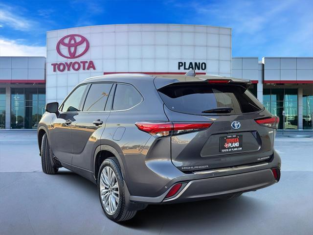 used 2023 Toyota Highlander Hybrid car, priced at $49,991