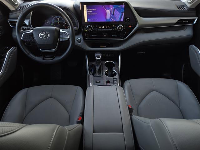 used 2023 Toyota Highlander Hybrid car, priced at $49,991